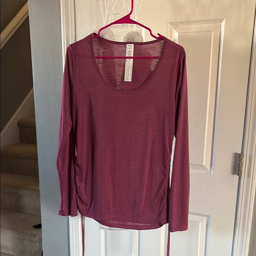 Women's Long Sleeve Top in Burgundy